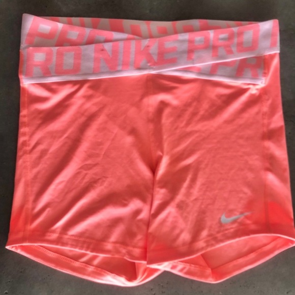 Nike Pants - Nike Pro 🍑 Peach/Coral Shorts